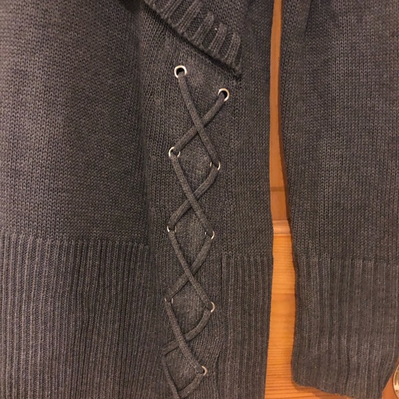 Sweater - Picture 3 of 4